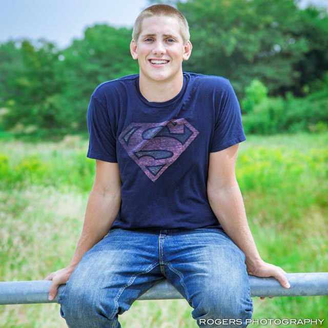 Isaac {senior pictures}