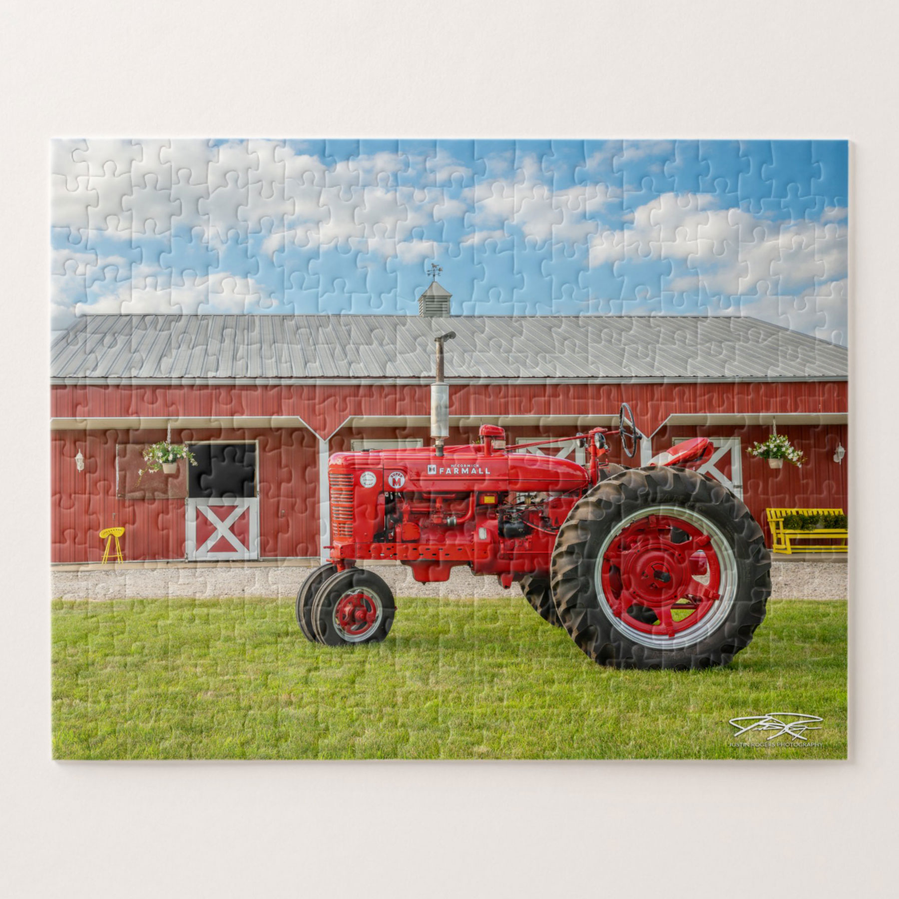 Iowa Red Tractor + Horse Stable (puzzle)